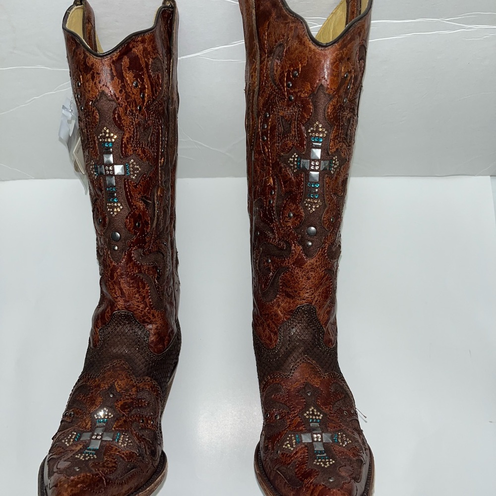 NEW Corral Vintage Brown Cowboy Boots Brown with Blue/ Beige Cross